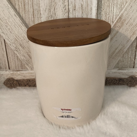 Rae Dunn Queen Bee Crown Canister with Wooden Lid - Picture 4 of 7